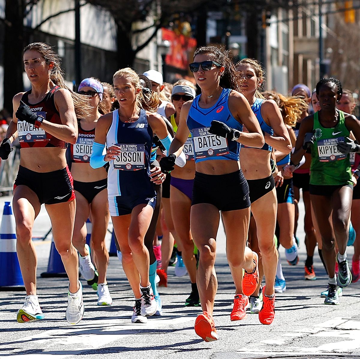 laura-thweatt-and-emma-bates-compete-during-the-womens-u-s-news-photo-1627566886.jpg